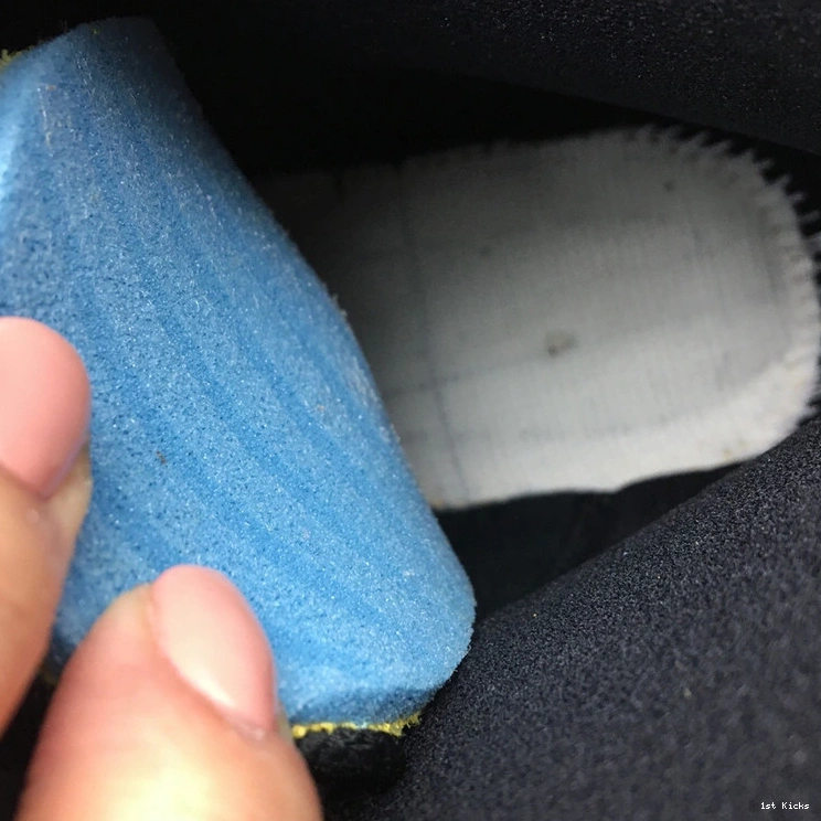 Carmelo 2002 Of Class Jordan Anthony 414571-035 Retro  (B-Grade) 13 0117